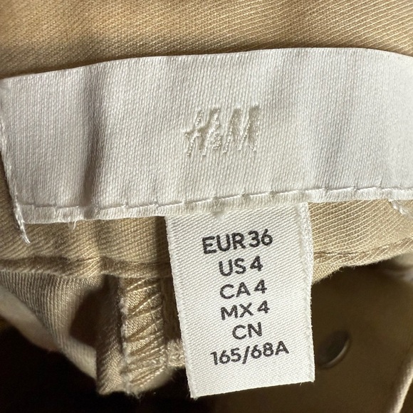 H&M Tan Safari Bermuda Shorts with Versatile Design Medium - Picture 8 of 9